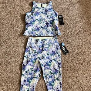 Skechers High-Waisted Capri & Tank Set - Size L